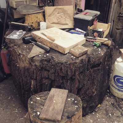 This was my work bench yesterda¸ a giant tree stump. #woodcarving #woodworking